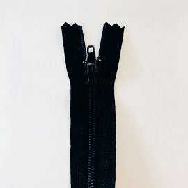 45 cm Umpivetoketju: musta, kest&auml;v&auml; 4 mm spiraalihammastus, haalarivetoketju